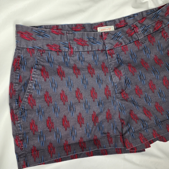 Khakis by GAP Shorts Mid Rise Gray Geometric Print The 3" Short  Women's Size 6 - Picture 6 of 10